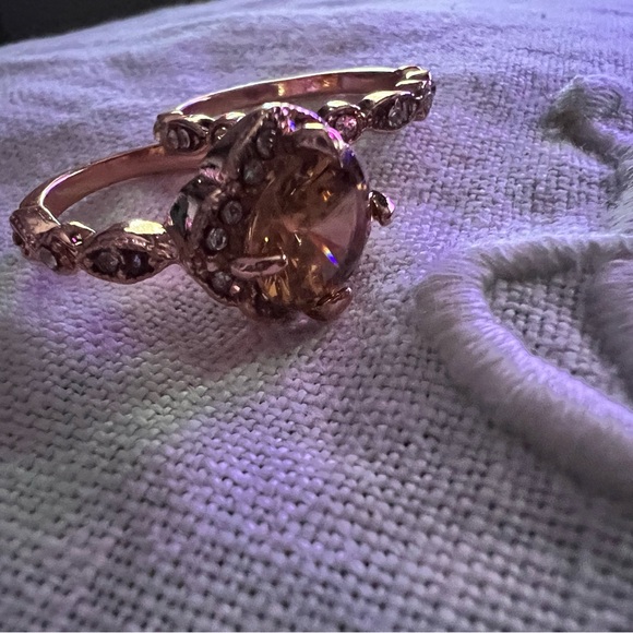 Beautiful cz morganite gold rose plated ring set size 7 - Picture 3 of 5